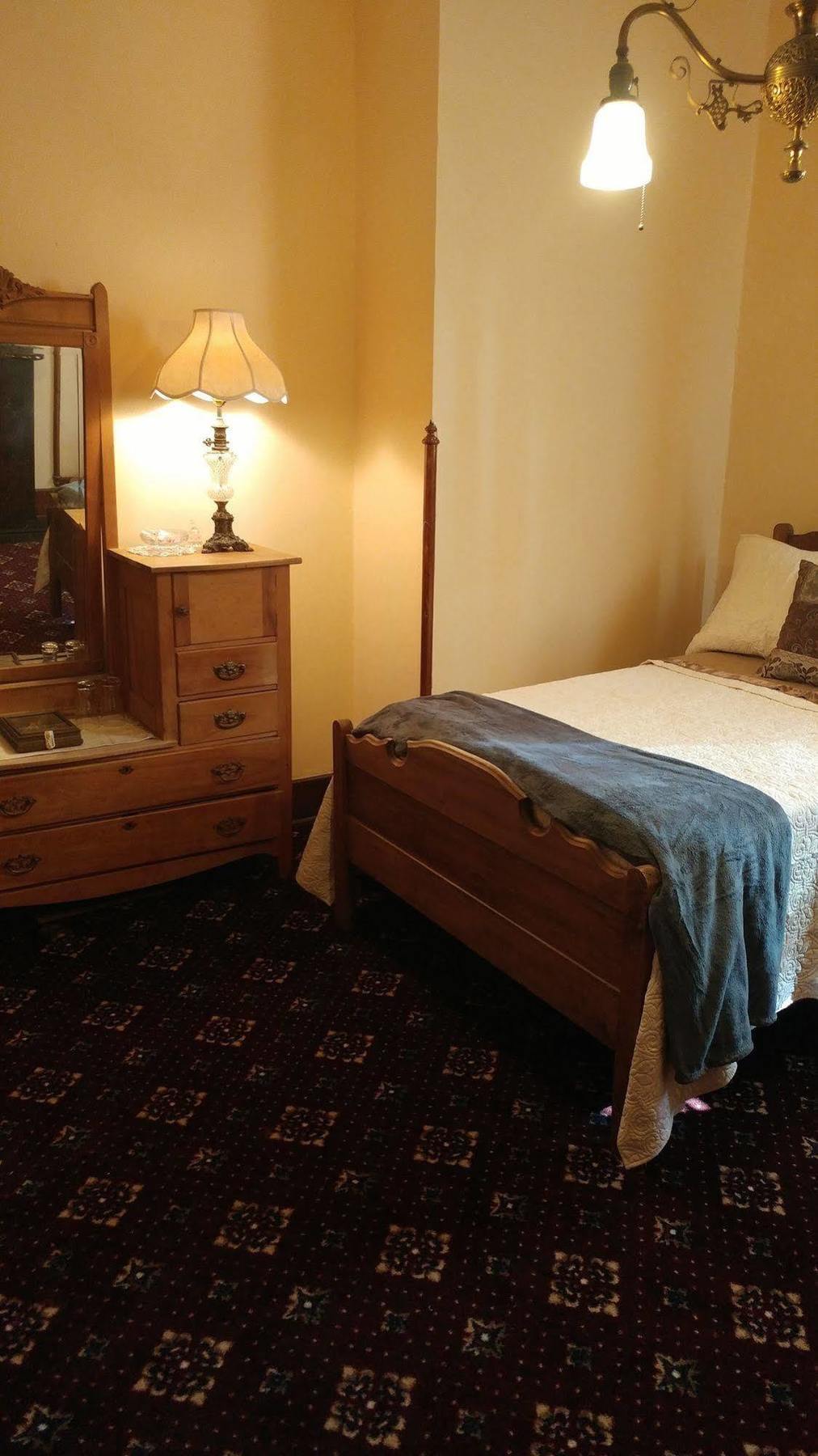 The Mitchell House Bed And Breakfast Circleville Exterior foto